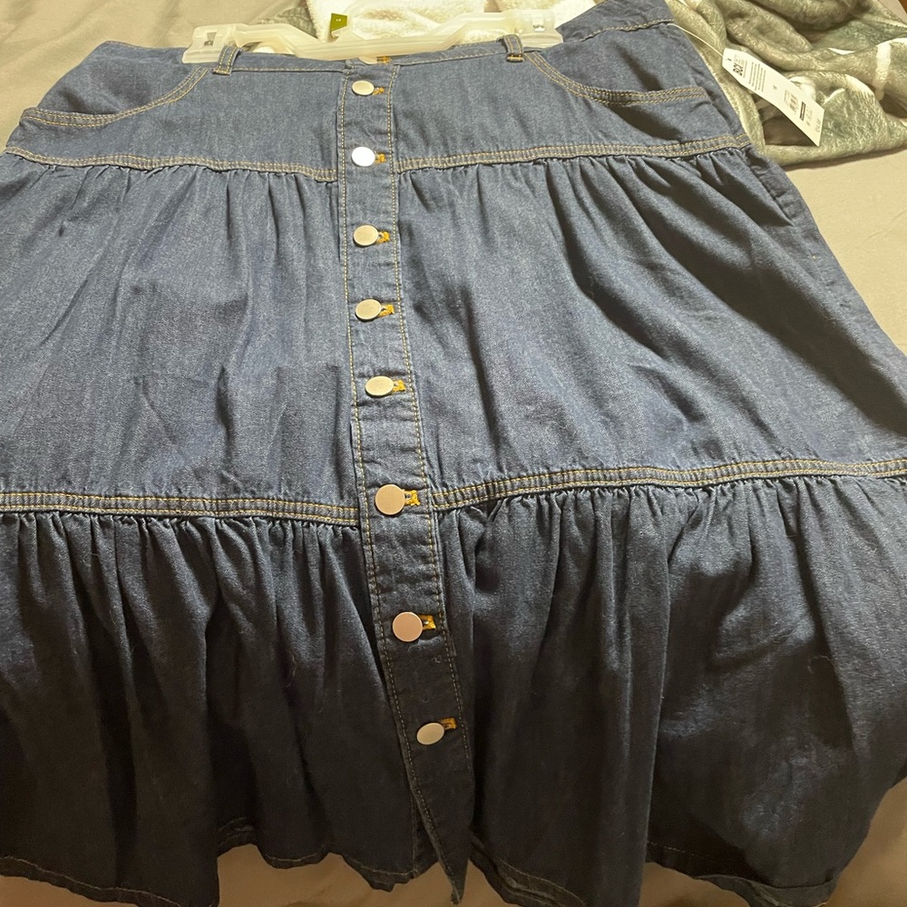 NWT time n tru skirt